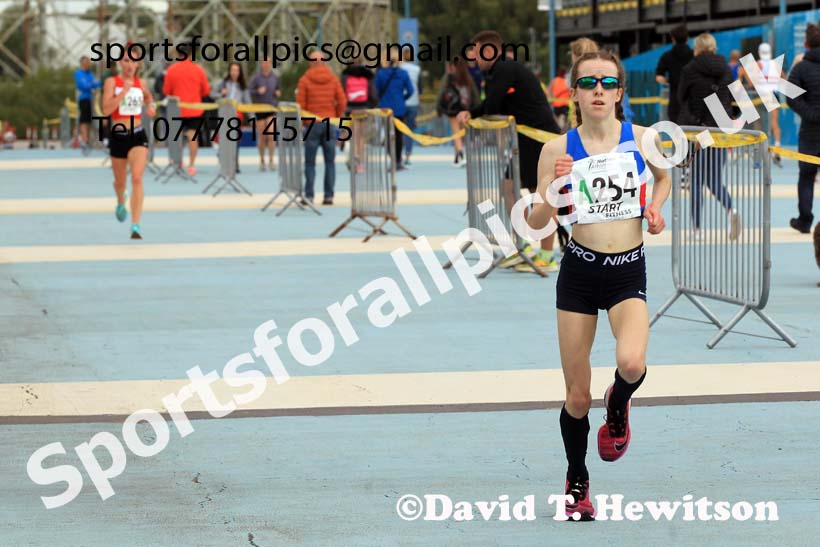 Senior womens 4 Stage Relay, 2022 Northern Road Relays, SportsCity, Manchester. Photo: David T. Hewitson/Sports for All Pics